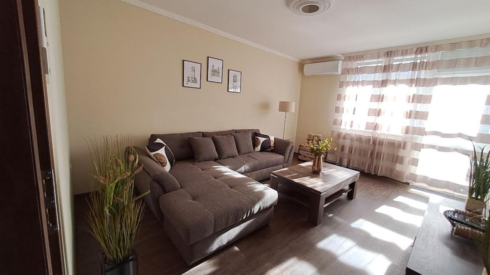 Szilfak City Apartman Hajdúszoboszló المظهر الخارجي الصورة