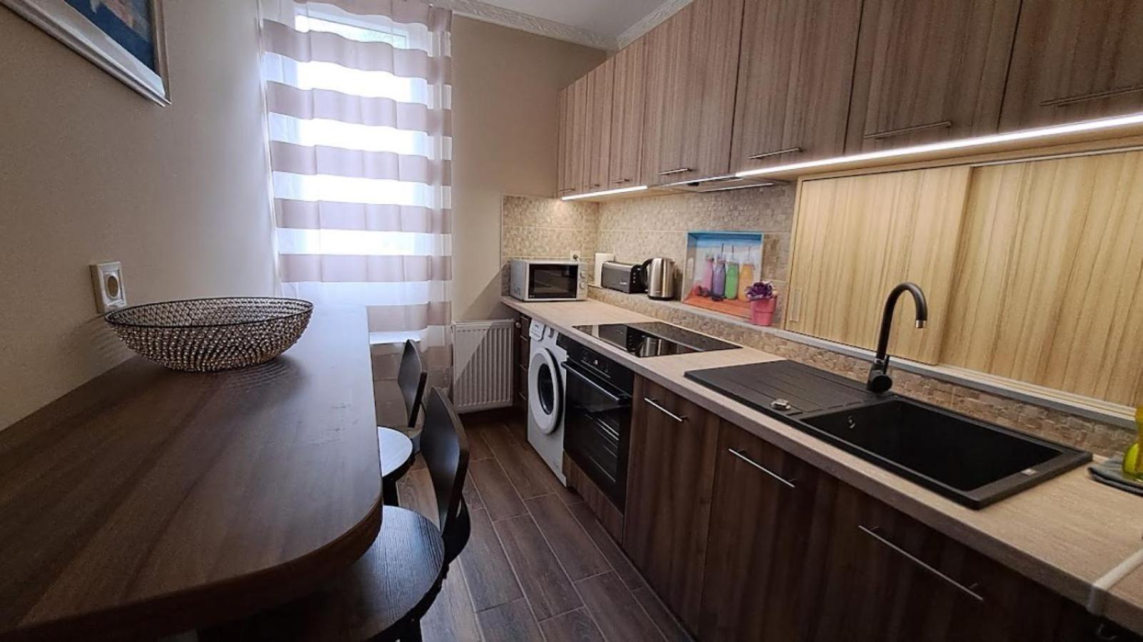 Szilfak City Apartman Hajdúszoboszló المظهر الخارجي الصورة